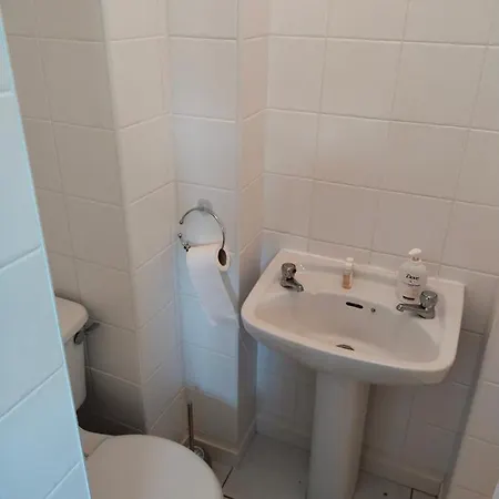 Crescent Homestay * Cork
