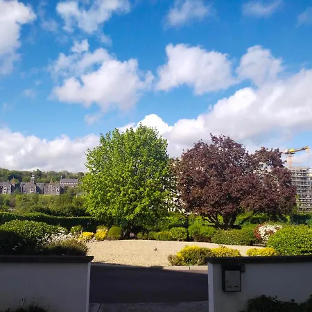 Crescent Homestay Cork