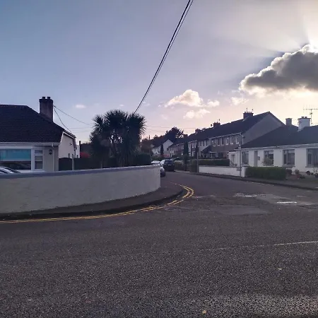 Crescent Homestay * Cork